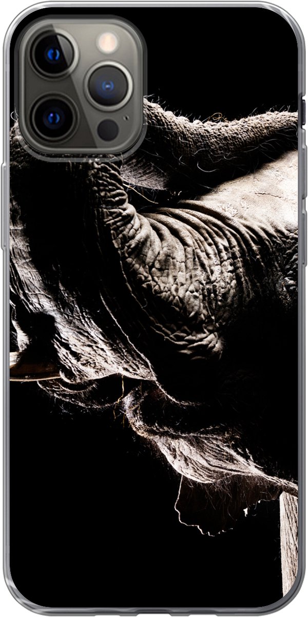 Telefoonhoesje Geschikt voor iPhone 12 Pro hoesje - Olifant - Zwart - Dieren - Portret - Siliconen Telefoonhoesje Telefoonhoesje