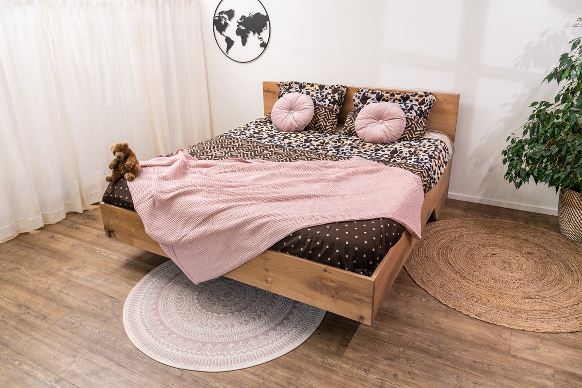 Zwevend eiken bed - Twee persoons bed - Massief eiken - 140 x 200