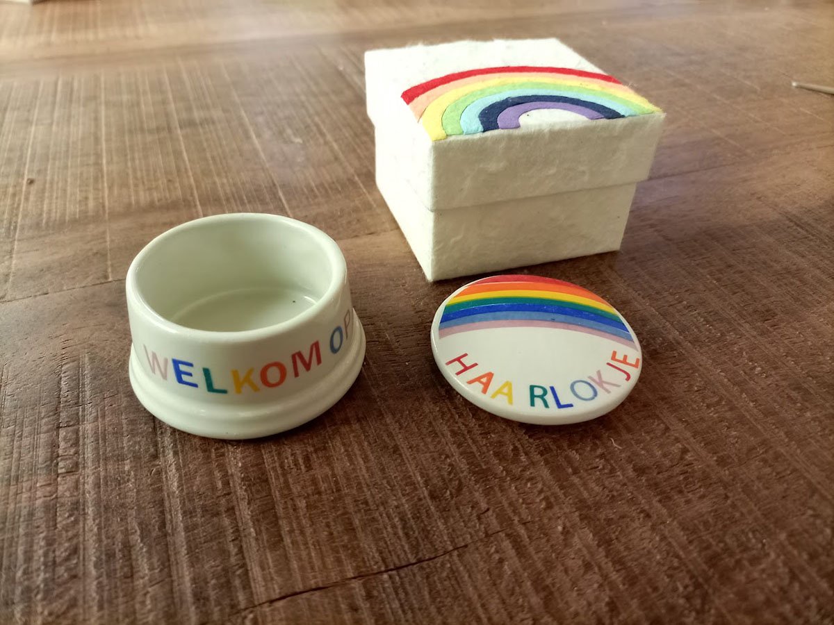 Goedkoopste Floz Design kraamcadeau haarlokdoosje - keramiek haarlokdoosje - fairtrade kraamcadeau - regenboog - in cadeuaverpakking