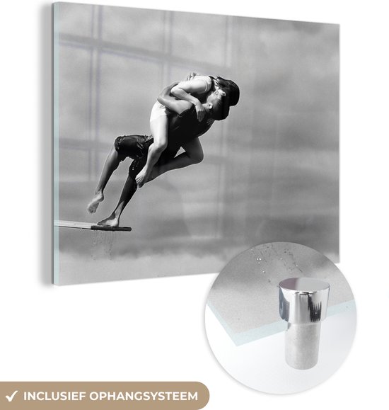 Glasschilderij - Koppel - Liefde - Man - Vrouw - Zwart wit - Schilderij glas - 120x90 cm - Foto op glas - Muurdecoratie