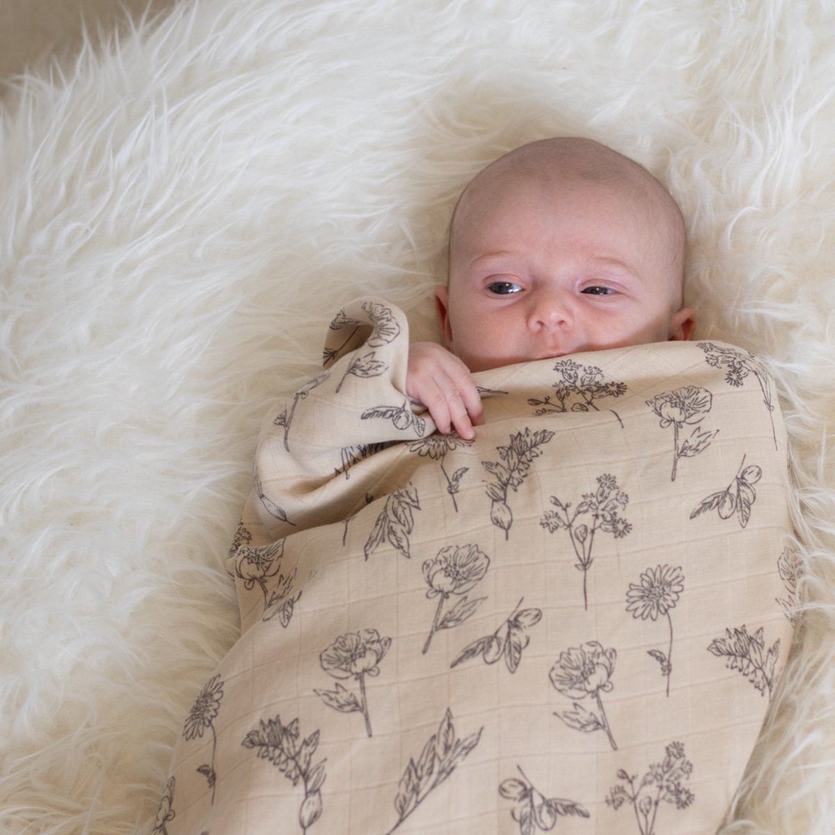 Goedkoopste Swaddle Lalieloe - Hydrofiele Doek - 110x100 cm - Mét bijpassend Mutsje - Hydrofiele Luier