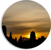 PVC Schuimplaat Muurcirkel - Silhouet van Boeddhistiche Tempels tijdens Zonsondergang - 40x40 cm Foto op Muurcirkel (met ophangsysteem)