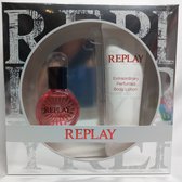 Replay Essential Eau De Toilette Geschenkset voor Haar - 20ml + Perfumed body lotion