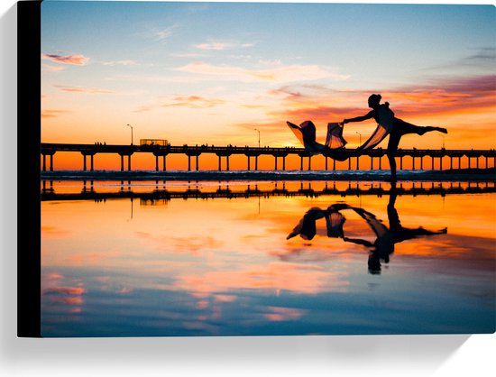 Canvas - Persoon - Water - Dansen - Brug - Lucht - 40x30 cm Foto op Canvas Schilderij (Wanddecoratie op Canvas)