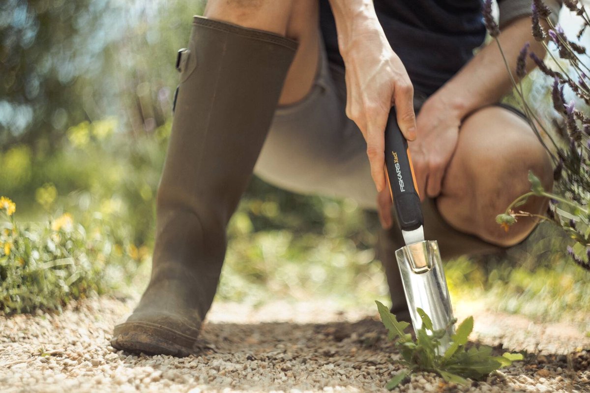 Fiskars Xact Désherbeur - Couteau désherbeur - Poignée Softgrip