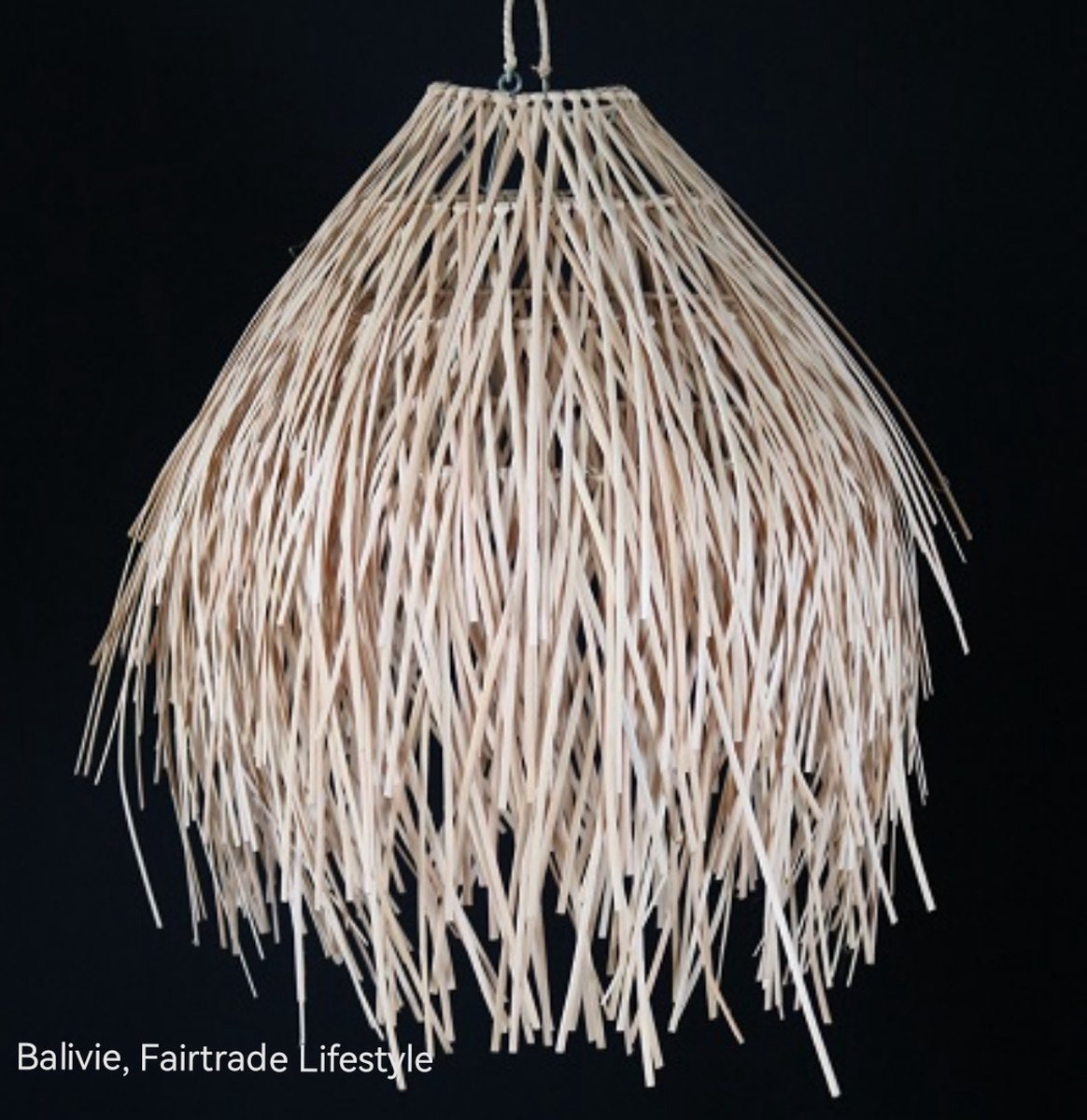 Balivie - Lampenkap - Hangend model - Balinees handgemaakt - Pitriet in laagjes op ijzeren frame - Diameter 50 cm - Hoogte 65 cm