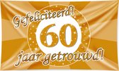XXL 60 Jaar Getrouwd Gevelvlag - Decoratie Versiering - Feestversiering - Goud
