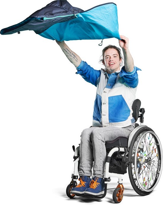MyBlanket Zomer S/M, compact en licht, wind- en waterdicht rolstoeldeken, snel geplaatst zonder op te staan uit de rolstoel, voor manuele én elektrische rolstoel; 38 x 24 x 8 cm ; 0,45 kg, wasbaar op 30°C - Night Blue met Turquoise rits