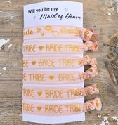 1 Bride en 5 Bride Tribe armbanden roze met goud - armband - haarelastiek - bride to be - bride tribe - vrijgezellenfeest - huwelijk - vrijgezellenavond