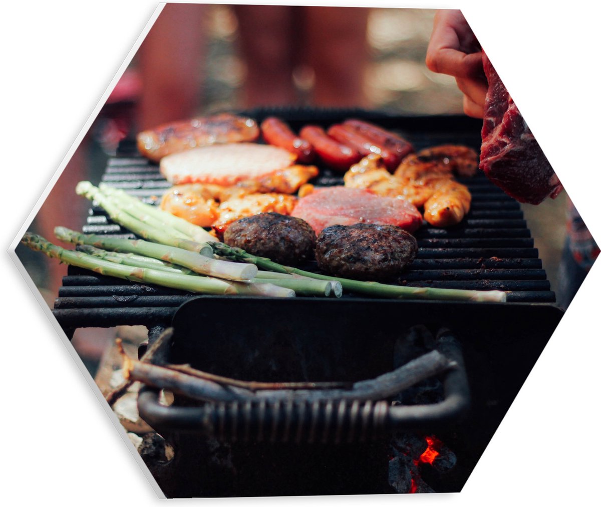 PVC Schuimplaat Hexagon - Barbecue - Vlees - Groenten - Kolen - Natuur - 30x26.1 cm Foto o