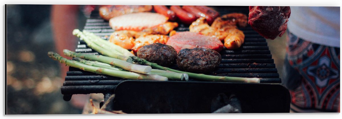 Dibond - Barbecue - Vlees - Groenten - Kolen - Natuur - 60x20 cm Foto op Aluminium (Wandde