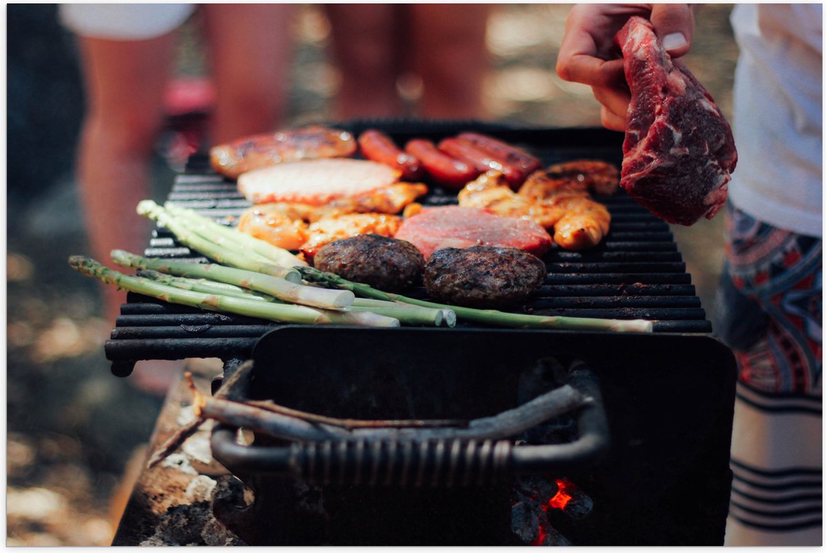 Poster (Mat) - Barbecue - Vlees - Groenten - Kolen - Natuur - 75x50 cm Foto op Posterpapie