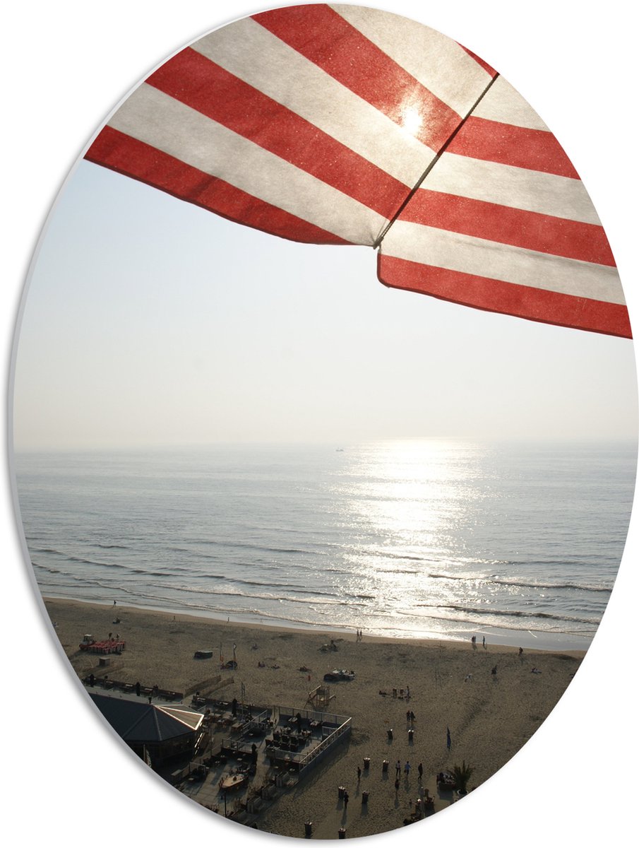 PVC Schuimplaat Ovaal - Strand - Zee - Zand - Parasol - Mensen - Strandtent - Zon - 42x56
