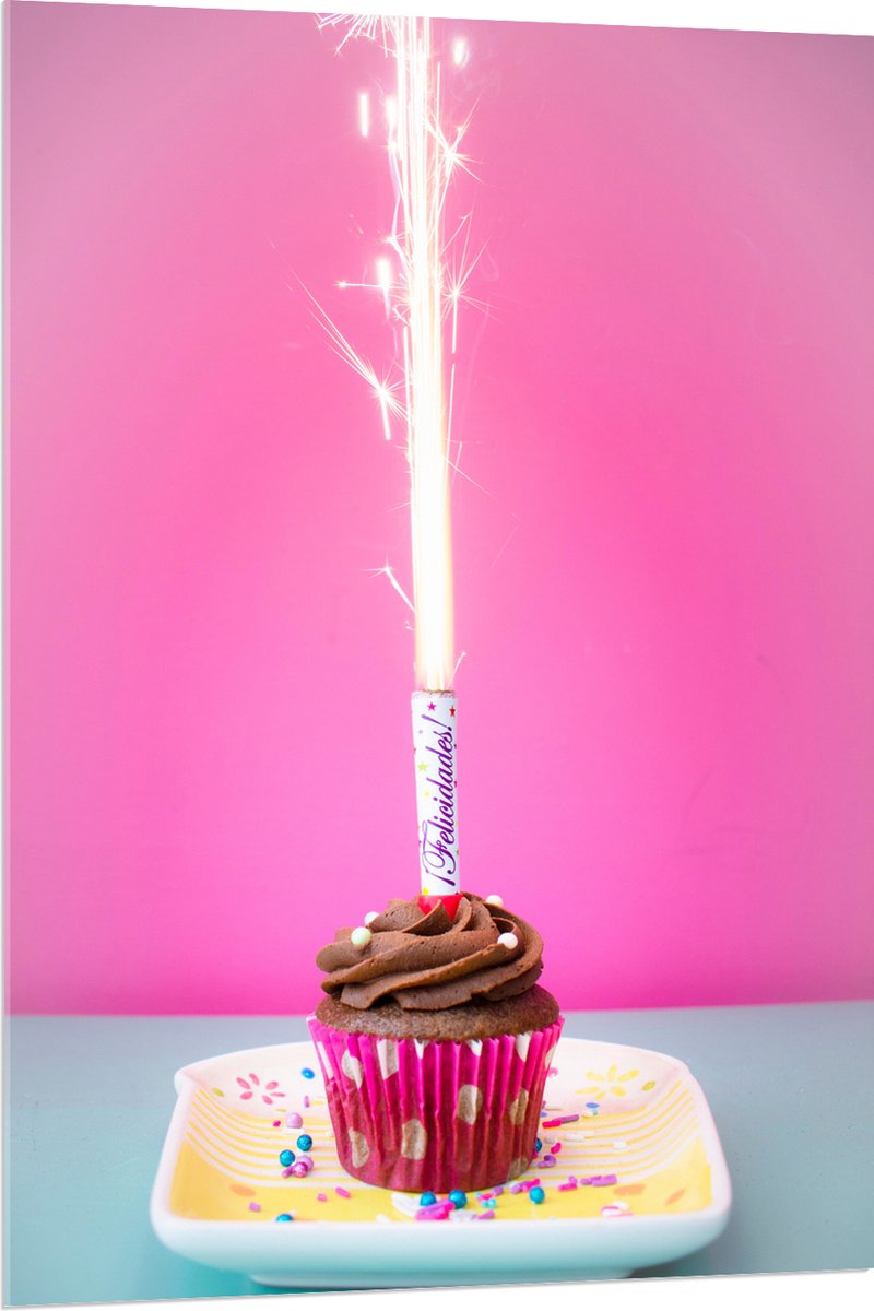 Acrylglas - Verjaardagscupcake met Chocolade Topping en Fontein - 80x120 cm Foto op Acrylg