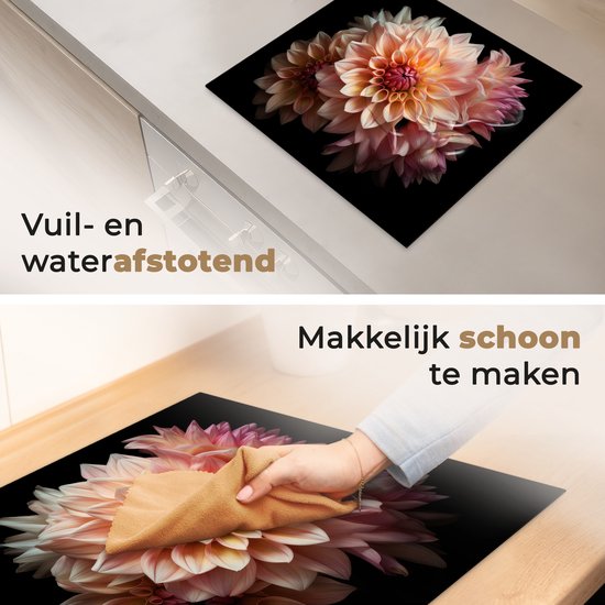 KitchenYeah® Inductie beschermer 59x52 cm - Dahlia - Bloemen - Roze - Zwart - Botanisch - Kookplaataccessoires - Afdekplaat voor kookplaat - Inductiebeschermer - Inductiemat - Inductieplaat mat