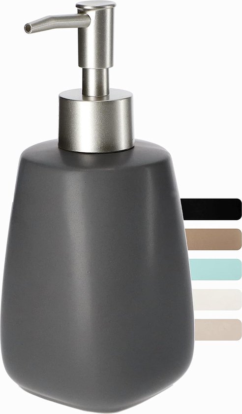 Grijze keramieken zeepdispenser met zilverkleurige pomp en productkleurvarianten.