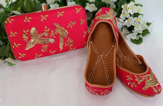 Indiase schoenen maat 39 met clutch / punjabi jutti red bird design