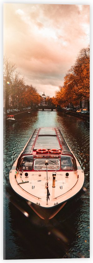 Acrylglas - Traditionele Amsterdamse Toeristenboot door de Grachten tijdens de Herfst - 20x60 cm Foto op Acrylglas (Wanddecoratie op Acrylaat)