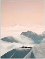 Poster Glanzend – Bergen - Sneeuw - Wolken - Wit - 75x100 cm Foto op Posterpapier met Glanzende Afwerking