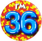 Button 36 Jaar - Button met speld (55mm) - Leeftijd badge - 36 Jaar versiering - Accessoires - Rozet I'm 36 - Verjaardag jongen / meisje / man / vrouw - Button 36 Jaar