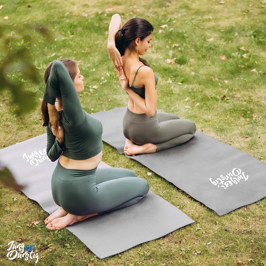 2-in-1 yogamat, bekleed en antislip, gymnastiekmat met yogastrap, fitnessmat inclusief e-book workout, sportmat, afmetingen 173 x 61 cm, grijs — afbeelding 2