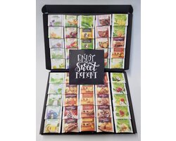 Thee Proeverij Pakket | Theepakket met 50 verschillende theesmaken met Mystery Card 'Enjoy the sweet moment’ met persoonlijke (video)boodschap | Verjaardag | Sinterklaas | Kerstpakket | Vaderdag | Moederdag | Jubileum | Valentijnsdag