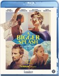 Blu-ray hoes 'A Bigger Splash'. Vier panelen met acteurs, titel en filmdetails.