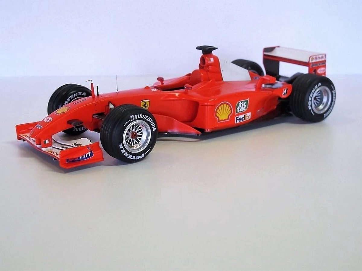 Ferrari F1 F2001 Michael Schumacher - 1:18 Hotwheels Elite | bol.com