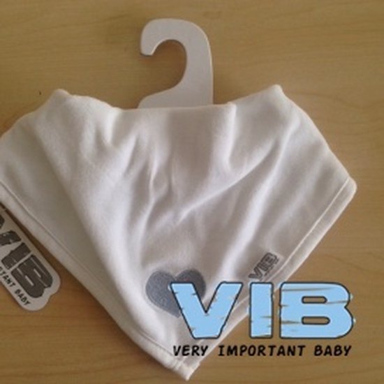 VIB® - Bandana slab Luxe velours - Hartje (Wit) - Babykleertjes - Baby cadeau - zwangerschap aankondiging - geboorte cadeau van VIB® — afbeelding 2