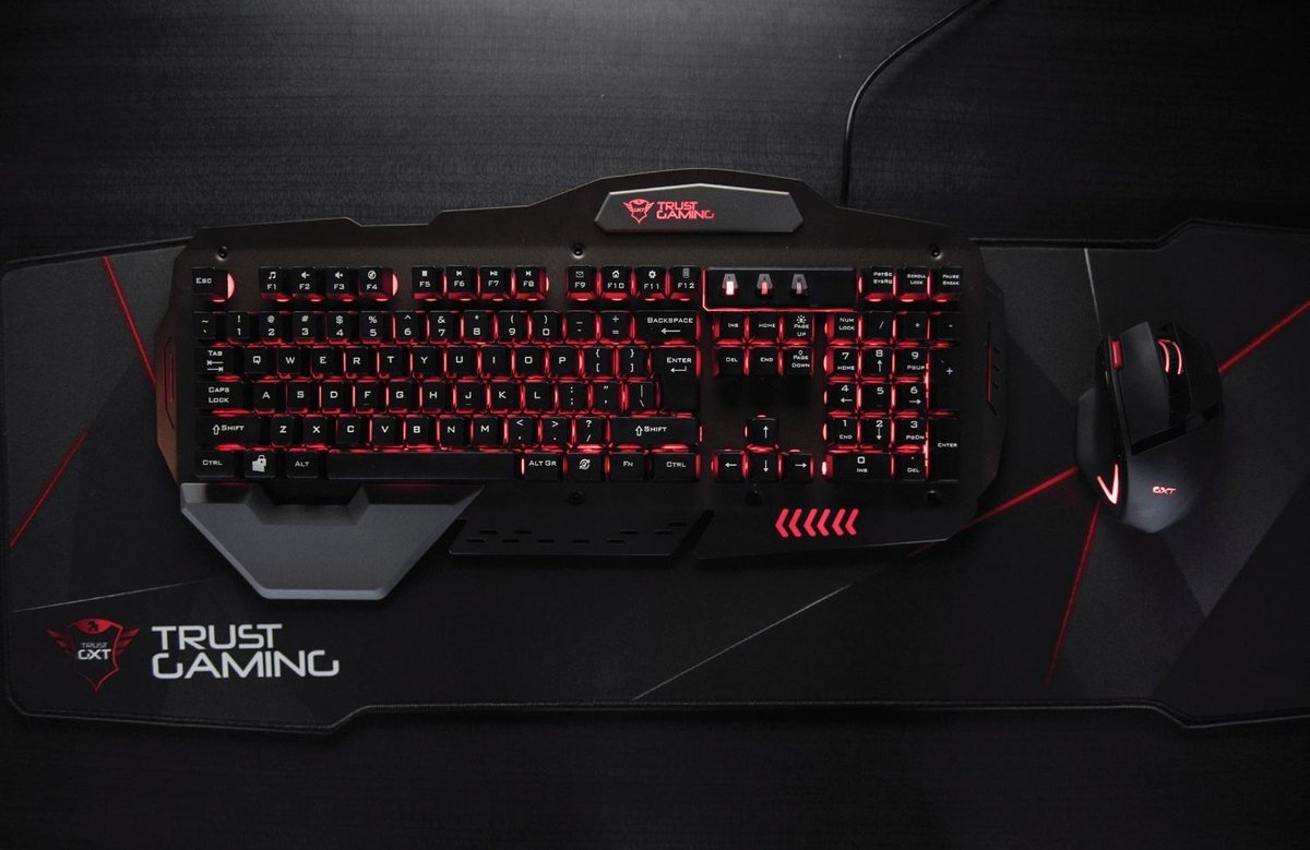 trust gxt 850 metal gaming keyboard