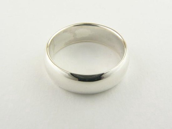 Gladde zilveren ring - 7 mm. - maat 16