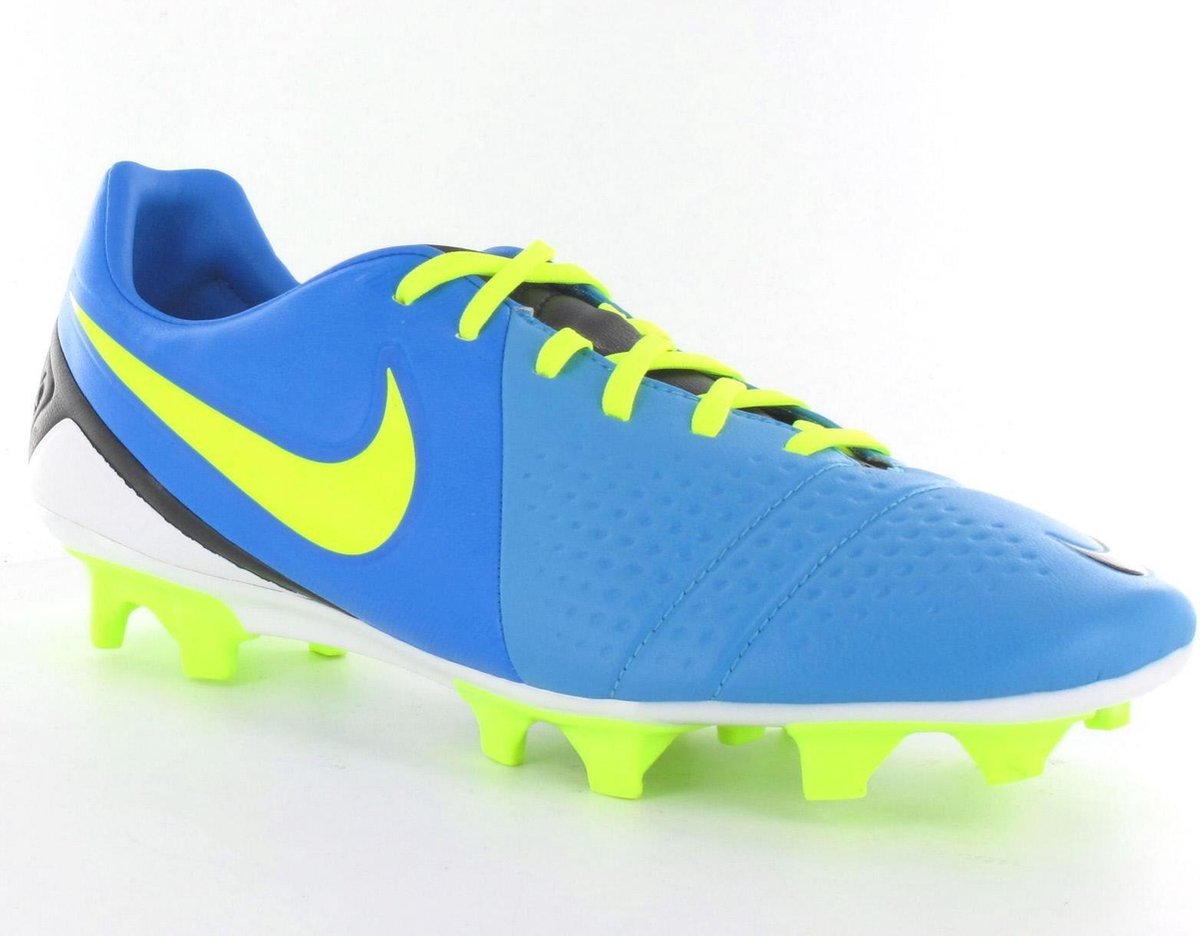 Nike's CTR360 Trequartista AG Boots/Cleats Product Review