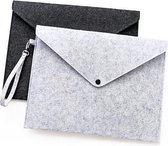 Laptop Vilten Soft Sleeve Envelop Met Hengsel | Geschikt voor Macbook Pro & Air 13 inch (13,3'') | Laptop Hoes | Macbook bescherming case | Purse | Cadeau voor man & vrouw | Lichtgrijs