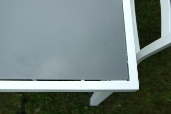 tuintafel in wit aluminium met grijs glazen blad 145 x 72 cm | bol