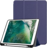 Apple iPad 9.7 (2017 / 2018) hoesje - Smart Tri-Fold Case met Pen Houder - blauw