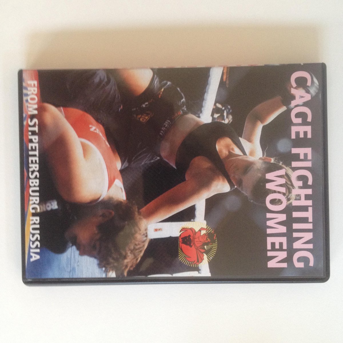 CAGE FIGHTING WOMEN vechtsport
