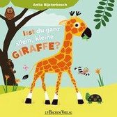 Bist du ganz allein, kleine Giraffe?