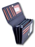 Portefeuille bleu foncé ouvert avec doublure orange, montrant les nombreux compartiments.