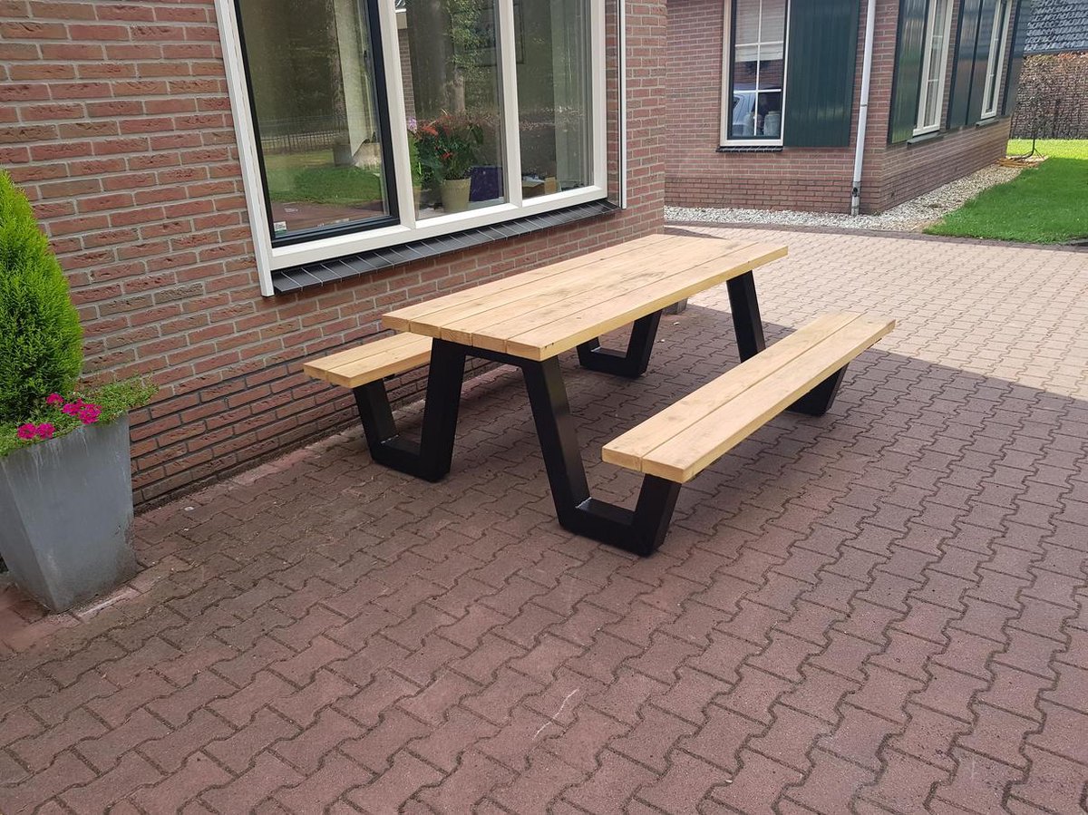 Picknicktafel stalen frame douglas hout robuuste tuintafel