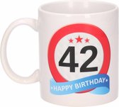 Tasse / tasse de panneau de signalisation d'anniversaire de 42 ans