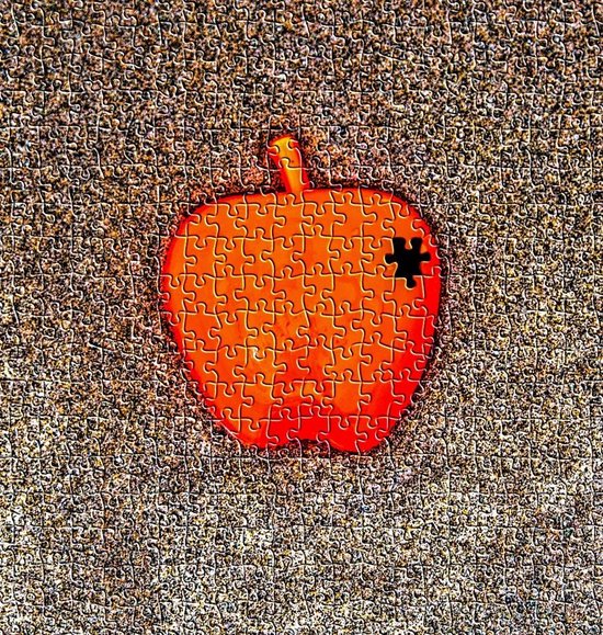 Foto op Canvas, The Missing piece of Apple (80x80cm)