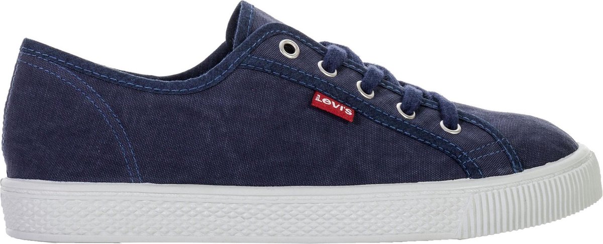 levi's malibu canvas shoes