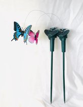 Vlinders die vliegen op solar zonne energie (werkt ook met batterij als er geen zon is). levensechte decoratieve fladderende vlinder op solar voor u thuis of in de tuin.prijs is  per 2 sets (een 3# pruim rode & een 4#blauwe  vlinders)