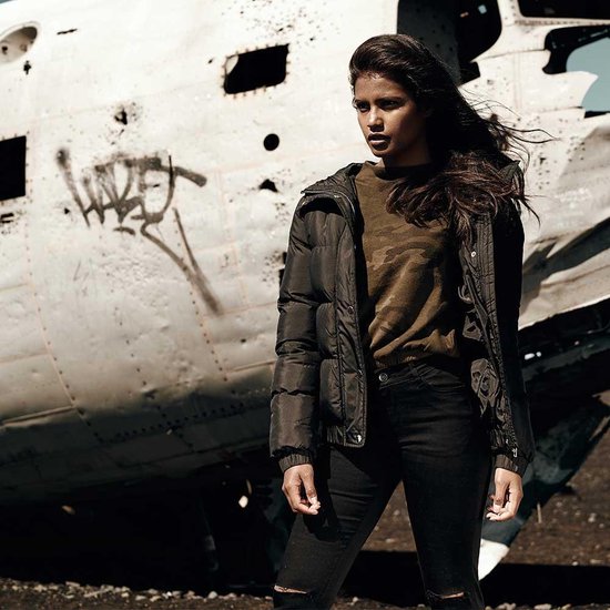 Urban Classics Winterjas L Hooded Oversized Puffer Zwart Urban Classics Winterjas L Hooded Oversized Puffer Zwart