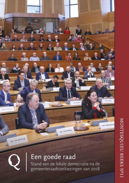 Groep mensen in een vergaderzaal, met vooraan enkele mannen met stropdassen. De tekst 'Een goede raad' en 'Montesquieu reeks N°11' is zichtbaar.