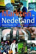 Boekomslag 'Markten in Nederland' met tekst en collage van marktafbeeldingen.
