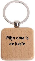 Akyol - Mijn oma is de beste sleutelhanger - Oma cadeau - Oma en Opa cadeau - Familie cadeau - Bedankje - Bedank cadeau - Familie kado - Gegrafeerd - Gegraveerde sleutelhanger