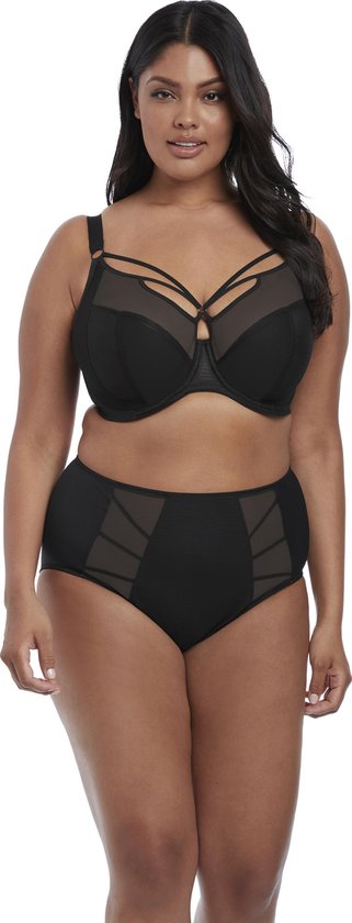 Model met volle figuur in zwarte Elomi Sachi beha en bijpassende slip.