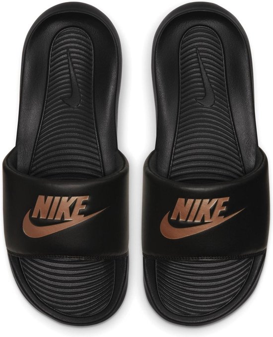 Dyrt famlende Danser Nike Slippers - Maat 38 - Vrouwen - zwart/brons | bol.com