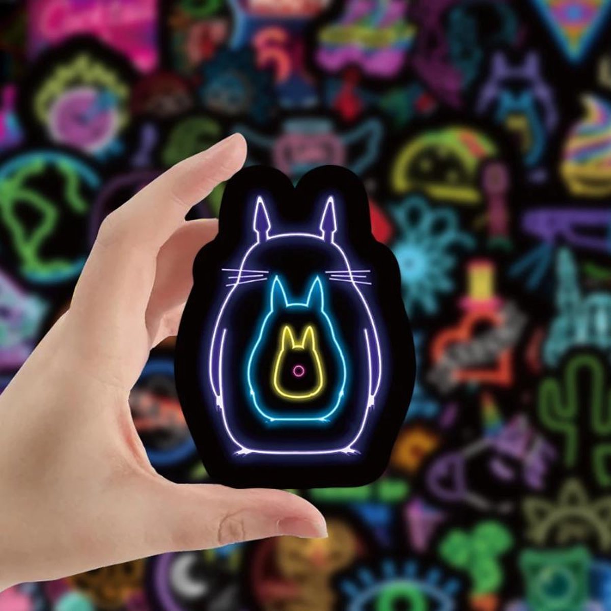 50 Neon Licht Stickers – Watervast & UV Bestendig – 50 Verschillende Sticker – Hoge Kwaliteit PVC Stickers – 50 Coole Neon Stickers Mix - Voor Laptop, Telefoon, Skateboard, Koelkast, Koffer, Douche etc. — afbeelding 3